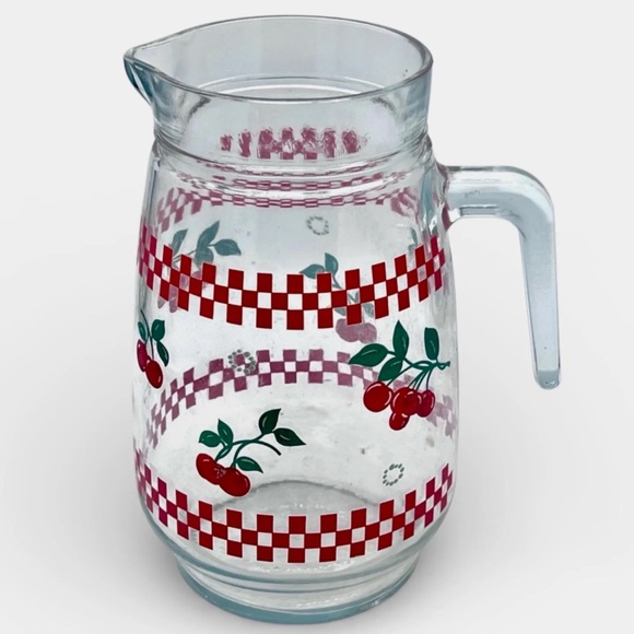 🍒 Vintage KIG Malaysia Cherries & Checkers Glass Pitcher MCM Kitchen Decor - Picture 2 of 8